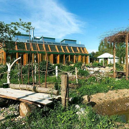 El Bolsón Earthship Patagonia Eco Accommodations المظهر الخارجي الصورة