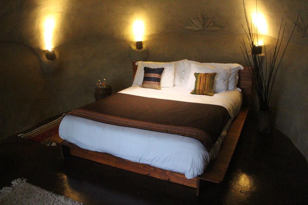 El Bolsón Earthship Patagonia Eco Accommodations الغرفة الصورة